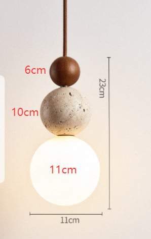 Moderne Pendelleuchte mit kugelförmigen Details