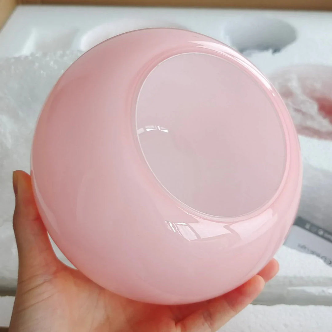 Kronleuchter im Retro-Glamour-Stil mit Kugelschirmen