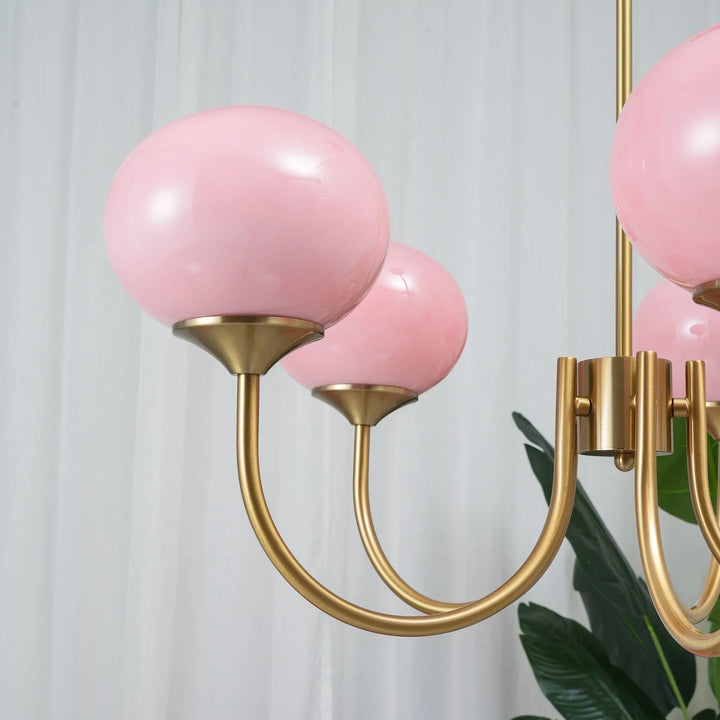 Kronleuchter im Retro-Glamour-Stil mit Kugelschirmen