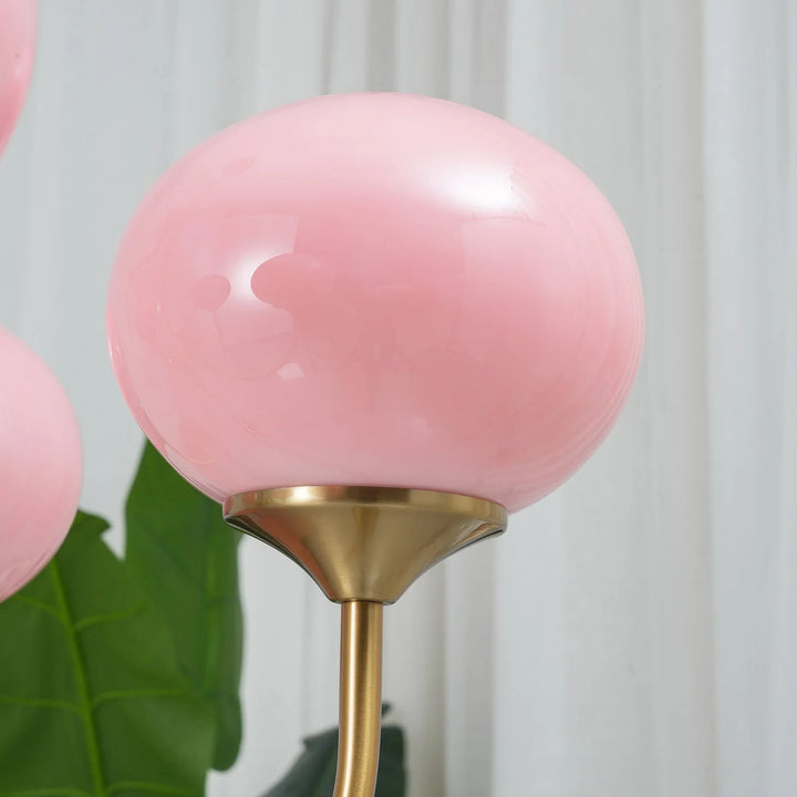 Kronleuchter im Retro-Glamour-Stil mit Kugelschirmen