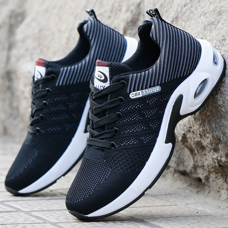 Sportliche Herrensneaker mit dynamischem Design und atmungsaktivem Mesh