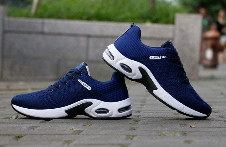 Sportliche Herrensneaker mit dynamischem Design und atmungsaktivem Mesh