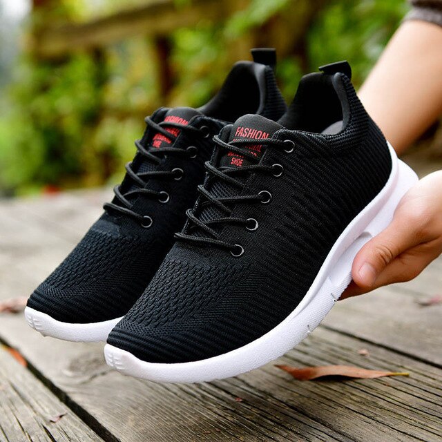 Sportschuhe für Männer mit atmungsaktivem Mesh und leichter Sohle