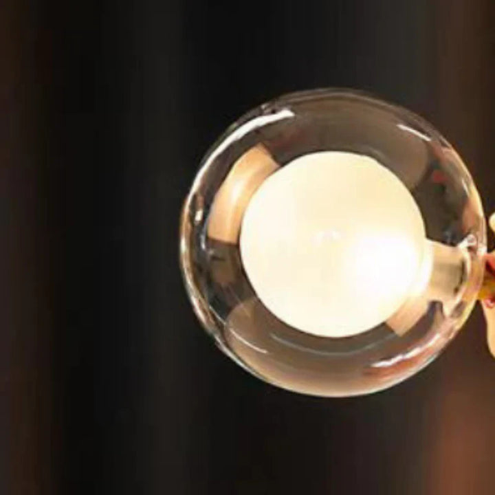 Dekorative LED-Tischlampe «Mädchen mit Ballon» – Designerfigur für Wohnzimmer und Büro