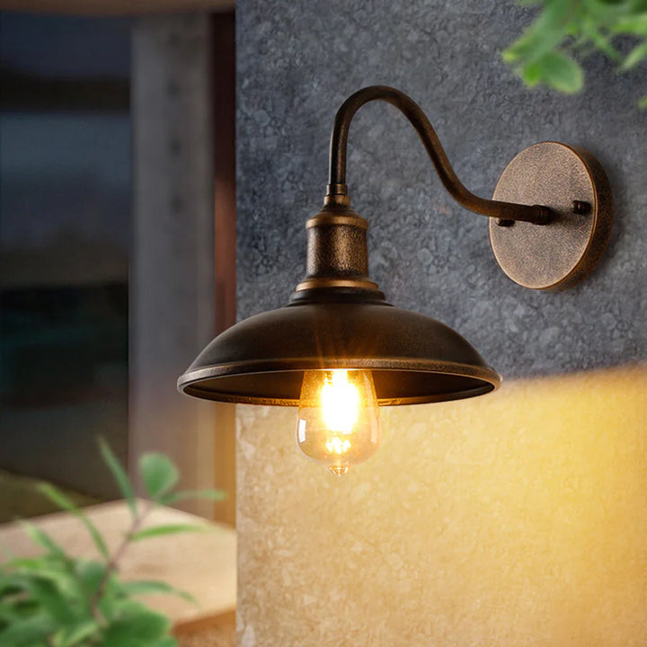 Industrielle Retro-Wandleuchte im Vintage-Stil