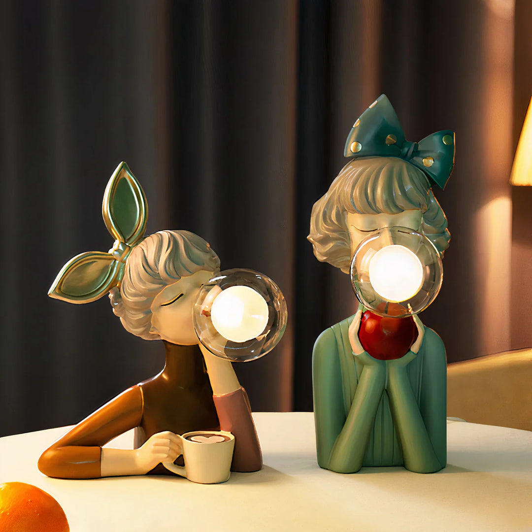 Dekorative LED-Tischlampe «Mädchen mit Ballon» – Designerfigur für Wohnzimmer und Büro