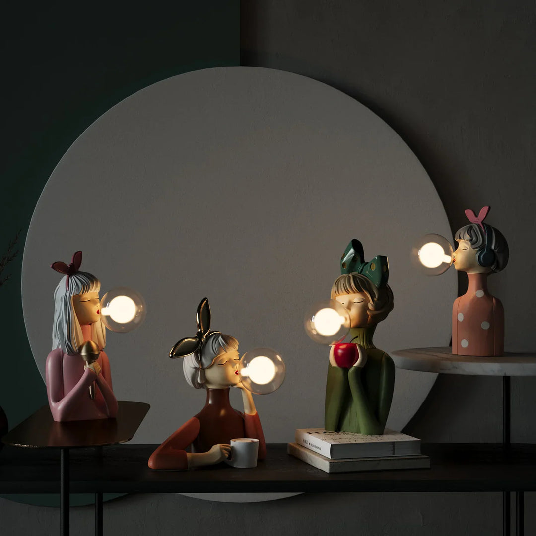 Dekorative LED-Tischlampe «Mädchen mit Ballon» – Designerfigur für Wohnzimmer und Büro
