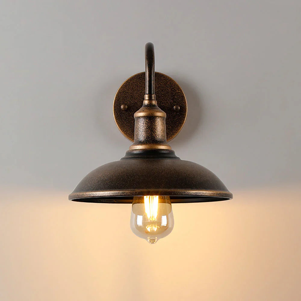 Industrielle Retro-Wandleuchte im Vintage-Stil