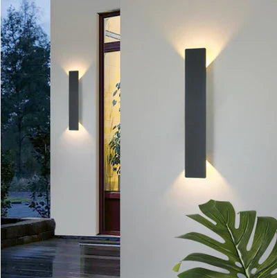 Moderne LED-Aussenleuchte mit Auf/Ab-Licht – Vertikale Wandleuchte, IP65 wasserdicht