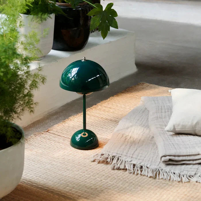 Kabellose Tischlampe mit minimalistischem Design