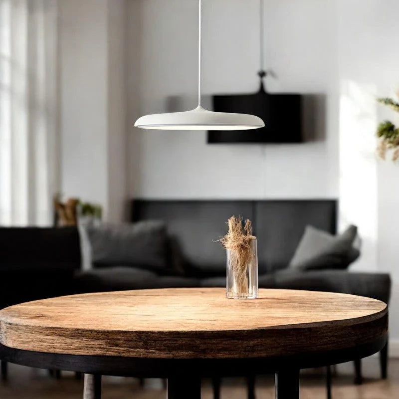 Moderne LED-Pendelleuchte mit ultraflachem Schirm – Designerleuchte für Wohn- oder Esszimmer