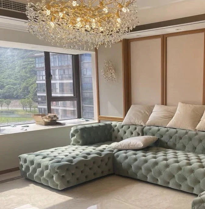 Kronleuchter mit Kristallblättern – elegantes Astdesign