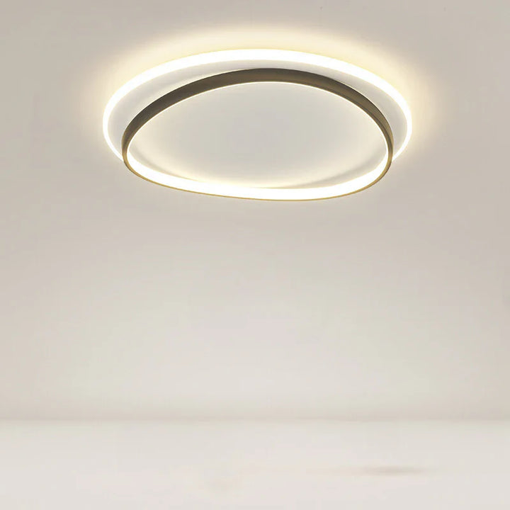 Moderne LED-Deckenleuchte im futuristischen Design