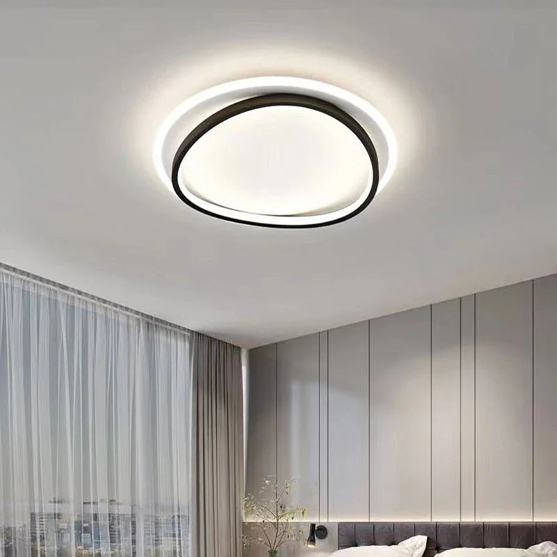 Moderne LED-Deckenleuchte im futuristischen Design