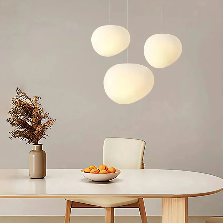 Moderne Pendelleuchte mit organischer Rundform – minimalistisches Design