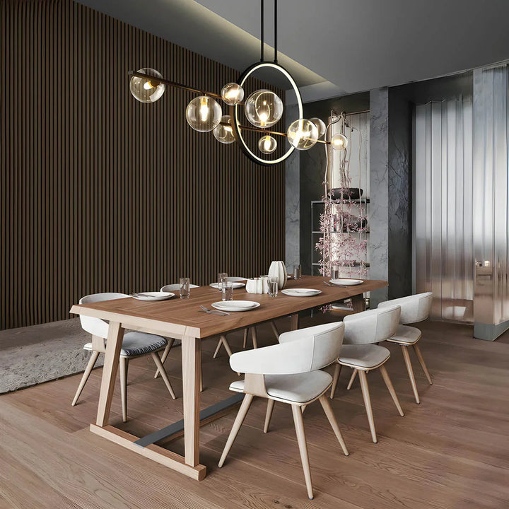 Moderne Deckenleuchte mit kugelförmigen Glasschirmen und geometrischem LED-Ring