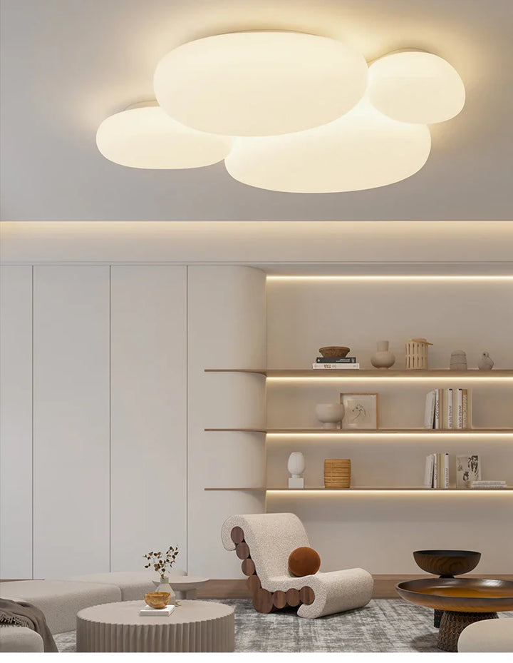 LED-Deckenleuchte in Wolkenform