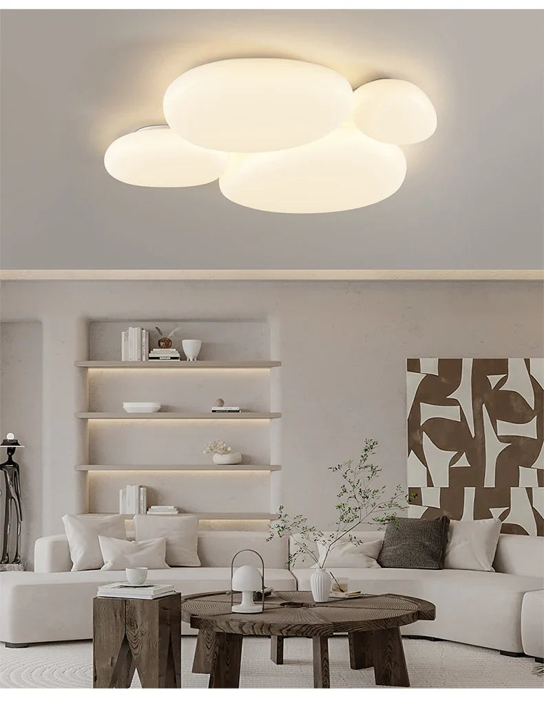 LED-Deckenleuchte in Wolkenform
