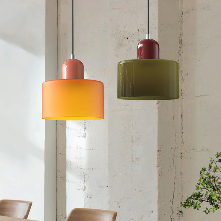 Moderne Pendelleuchte aus farbigem Glas im Bauhaus-Stil