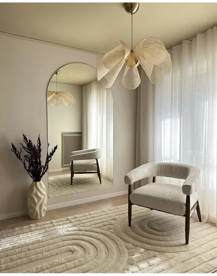 Pendelleuchte mit Blütenschirm – modernes Boho-Design